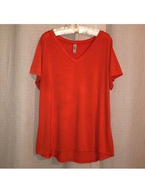 LuLaRoe 2X Christy short sleeve high low v-neck t shirt in vibrant orange